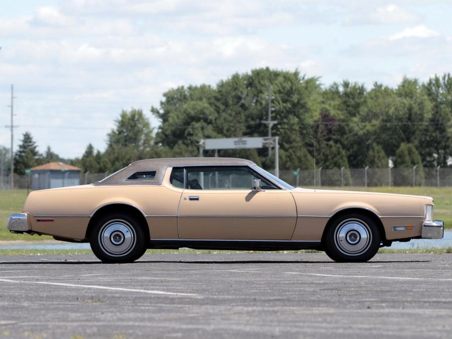  Ford Thunderbird 1976 года  (фото 11 из 12)
